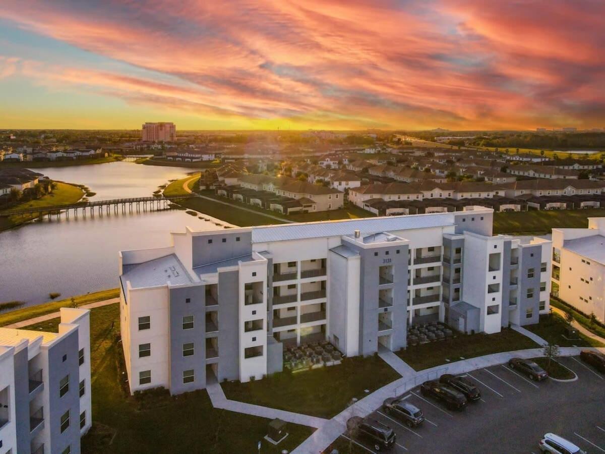 Gorgeous 2Br Lakeview Condo With Waterpark Kissimmee Exterior foto